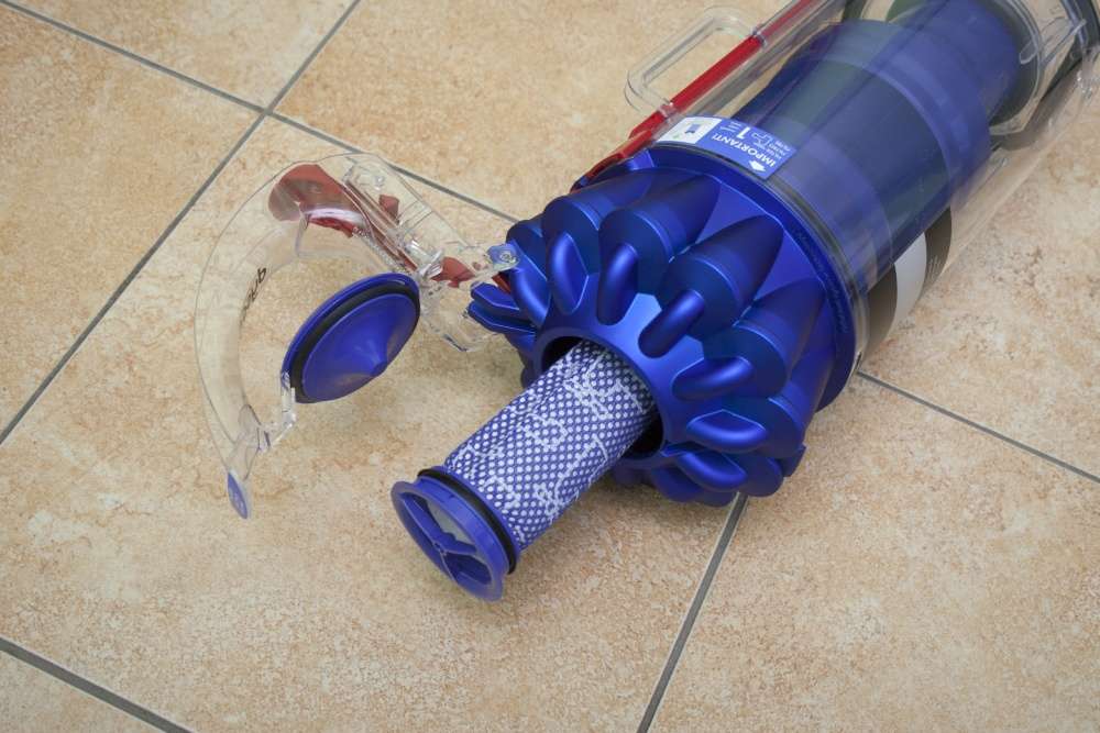 Тест вертикального пылесоса Dyson DC42 AllergyDyson_DC42_Allergy_7