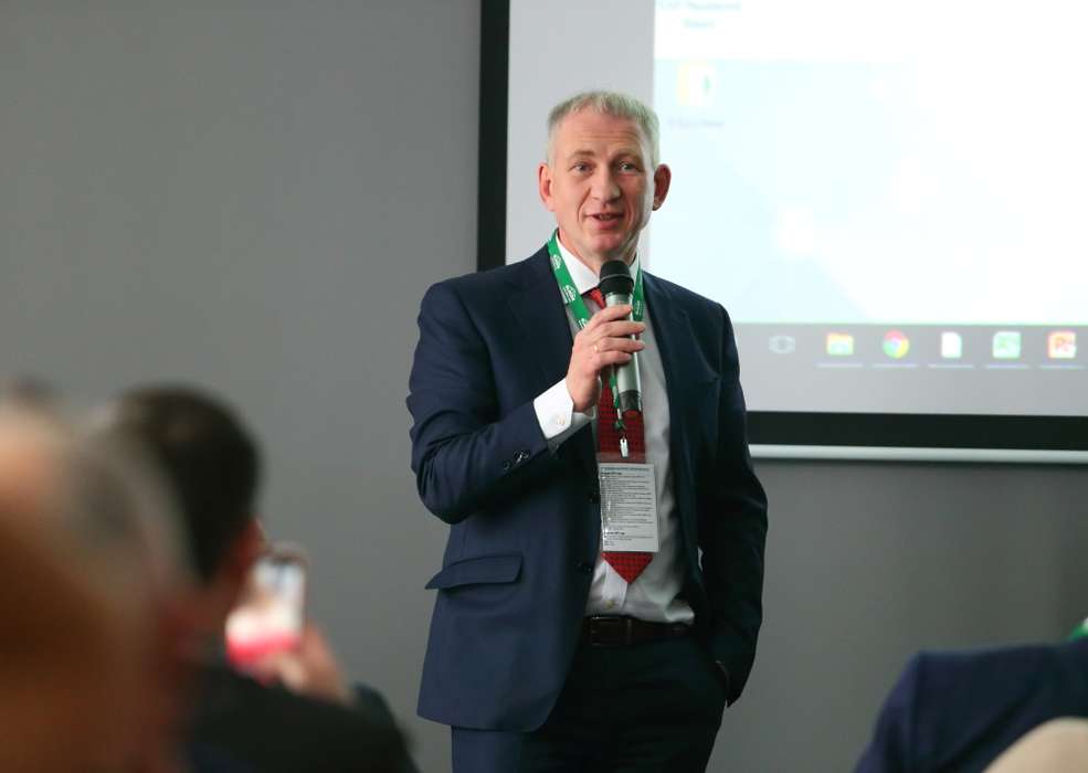 Дмитрий Левин