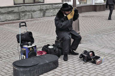 Уличный музыкант