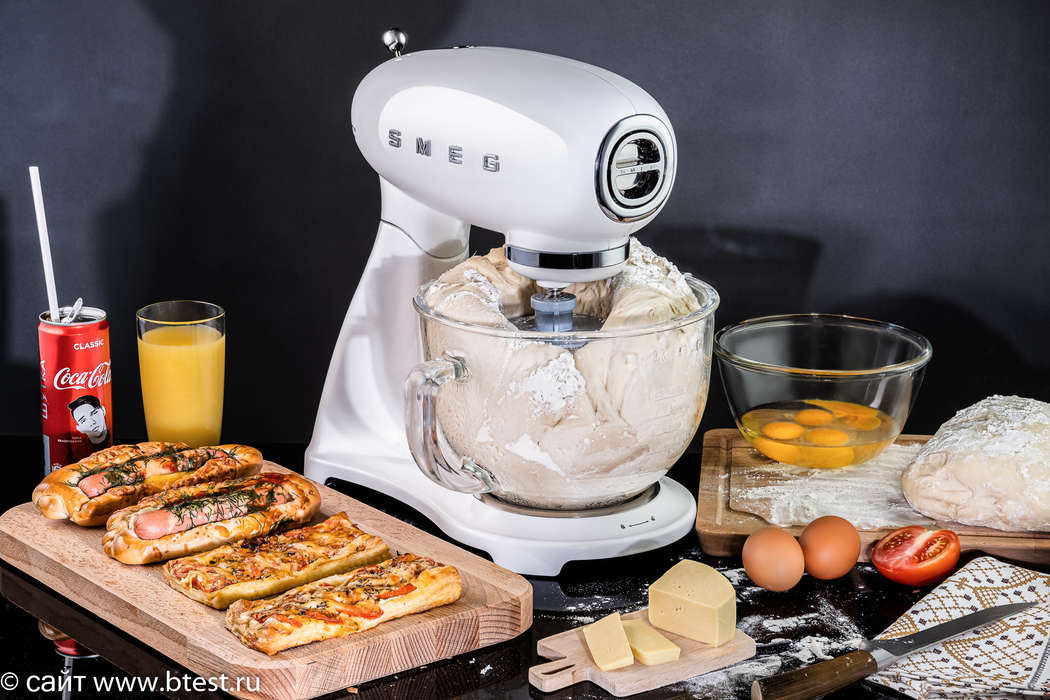 Планетарный миксер Smeg SF13WHEU 