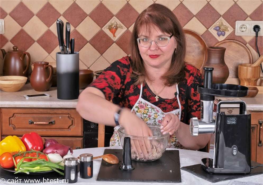 Scarlett SC-MG45S61 приготовление колбасы