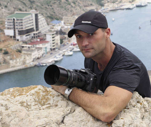 Михаил Ругаль — член Союза фотографов-натуралистов России. Многократный призер конкурса на звание «Лучший фотограф дикой природы» «Золотая Черепаха» (2006, 2007, 2008, 2009 годы)