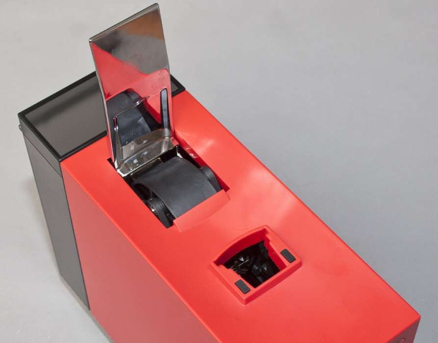 Капсульная кофемашина CREMESSO UNO - капсульная