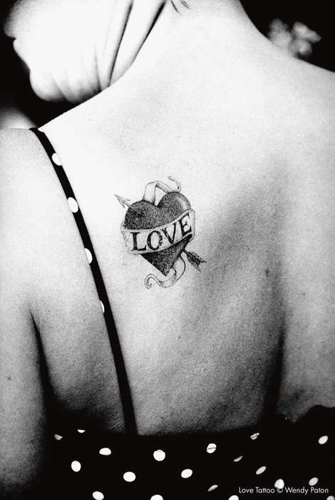 7. Венди Пэтон  Татуировка «Любовь». 2007