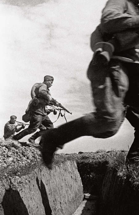 Атака. Вперед на врага. 1944 