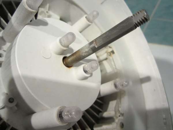 Фото 5. Хорошо видна ржавчина и следы известкования