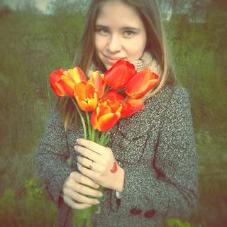 с тюльпанами