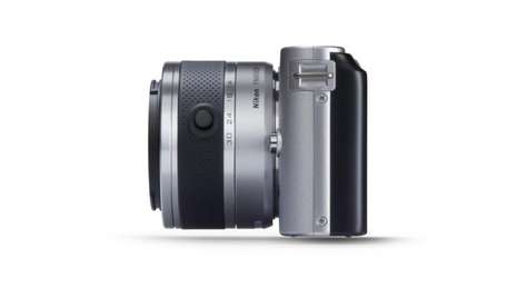 Беззеркальный фотоаппарат Nikon 1 J1 SL Kit + 10mm f/2.8