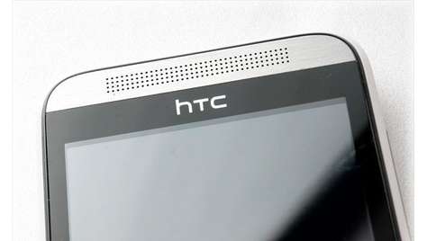 Смартфон HTC Desire 200