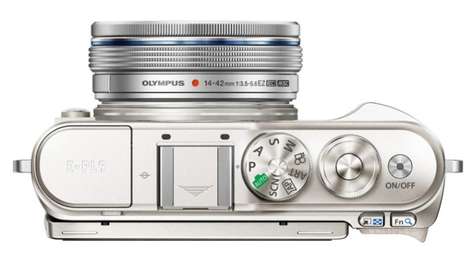 Беззеркальная камера Olympus PEN-EPL 9 Kit 14-42 mm White