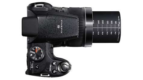 Компактный фотоаппарат Fujifilm FinePix S3300