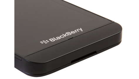 Смартфон BlackBerry Z10 (STL100-1)