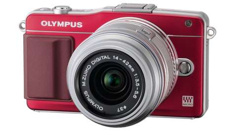 Беззеркальный фотоаппарат Olympus PEN E-PM2 с объективами 14–42 и 15 мм 1:8,0 красный