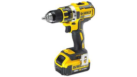 Шуруповерт Dewalt DCD 790 M2