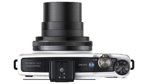 Компактный фотоаппарат Olympus XZ-1