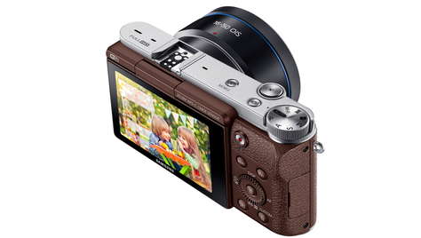 Беззеркальный фотоаппарат Samsung NX 3000 Kit Brown