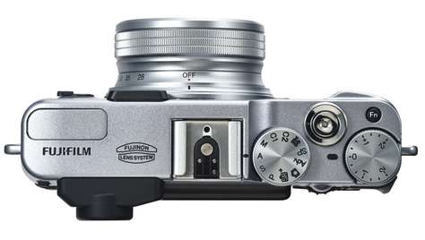 Компактный фотоаппарат Fujifilm X20