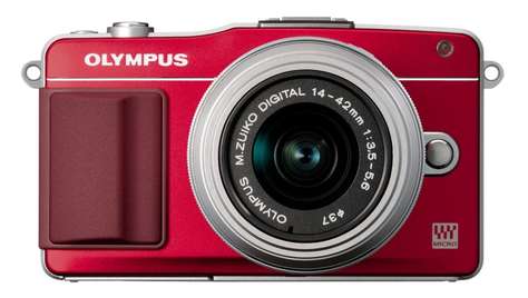 Беззеркальный фотоаппарат Olympus PEN E-PM2 с объективами 14–42 и 15 мм 1:8,0 красный