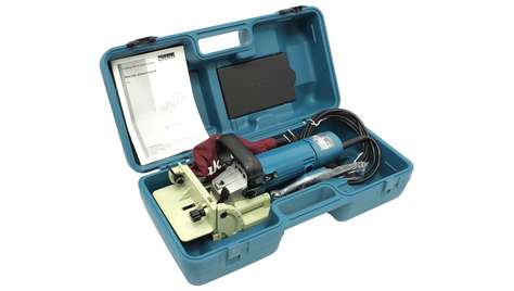 Фрезерная машина Makita 3901