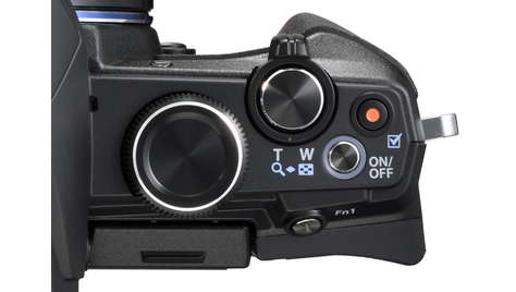 Компактный фотоаппарат Olympus Stylus 1s
