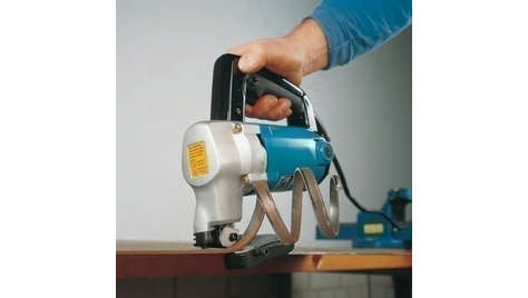 Электроножницы Makita JS 3200