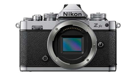 Беззеркальная камера Nikon Z fc Body