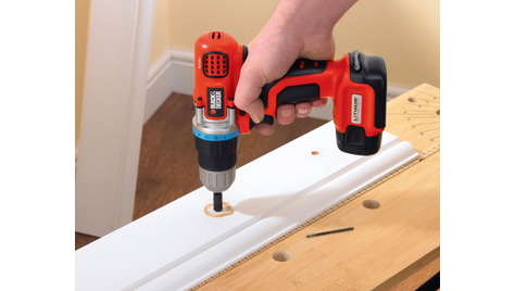 Шуруповерт Black&amp;Decker EGBL 108 K