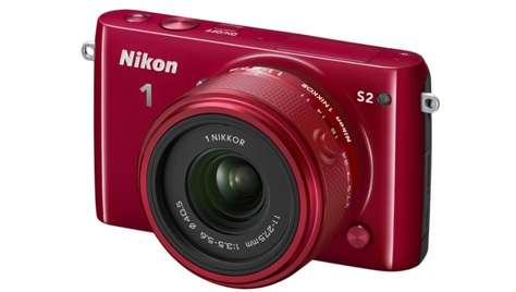 Беззеркальный фотоаппарат Nikon 1 S2 Kit 1 NIKKOR 11–27,5 мм Red