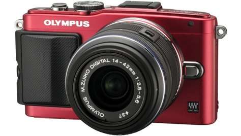 Беззеркальный фотоаппарат Olympus PEN E-PL6 с объективом 14–42 красный