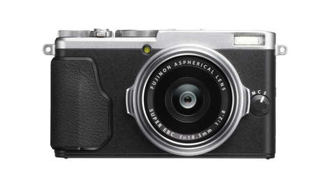 Компактный фотоаппарат Fujifilm X70