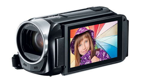 Видеокамера Canon VIXIA HF R40