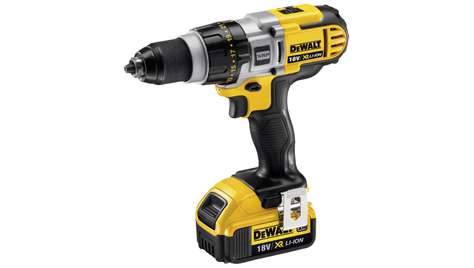 Шуруповерт Dewalt DCD 931 M2