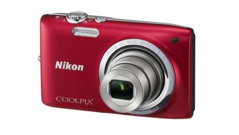Компактный фотоаппарат Nikon Coolpix S2700 Red