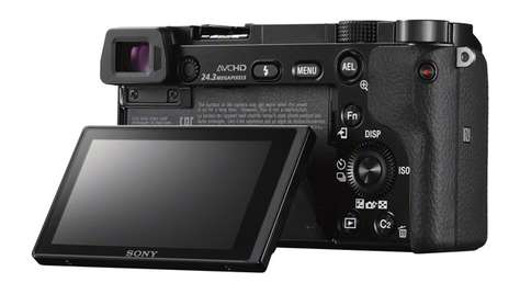 Беззеркальный фотоаппарат Sony A6000 Kit (ILCE-6000L) Black