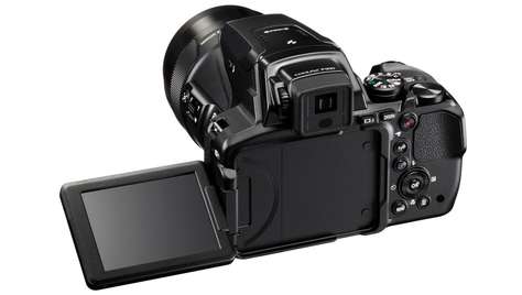 Компактный фотоаппарат Nikon COOLPIX P900