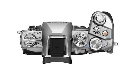 Беззеркальный фотоаппарат Olympus OM-D E-M1 Silver Body