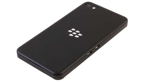 Смартфон BlackBerry Z10 (STL100-1)