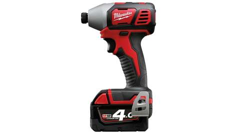 Шуруповерт Milwaukee M18 BID-402C