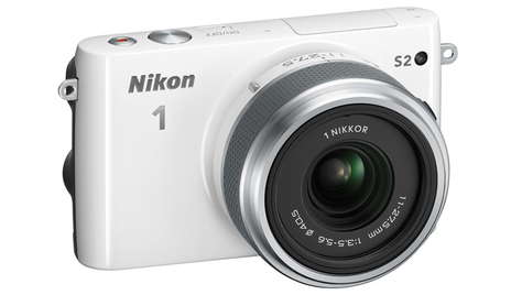 Беззеркальный фотоаппарат Nikon 1 S2 Kit 1 NIKKOR 11–27,5 мм White
