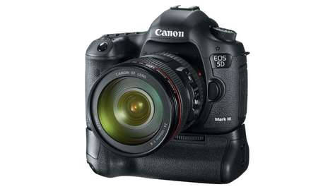 Зеркальный фотоаппарат Canon EOS 5D Mark III Kit