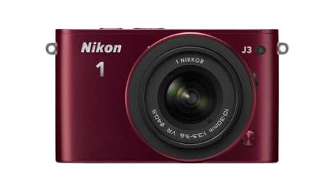 Беззеркальный фотоаппарат Nikon 1 J3 RD Kit 10-30mm
