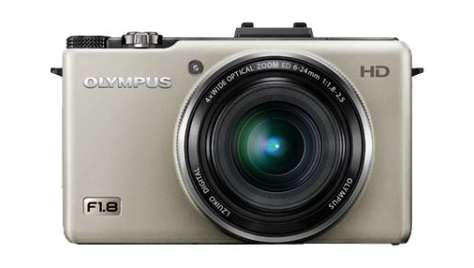 Компактный фотоаппарат Olympus XZ-1 серебристый